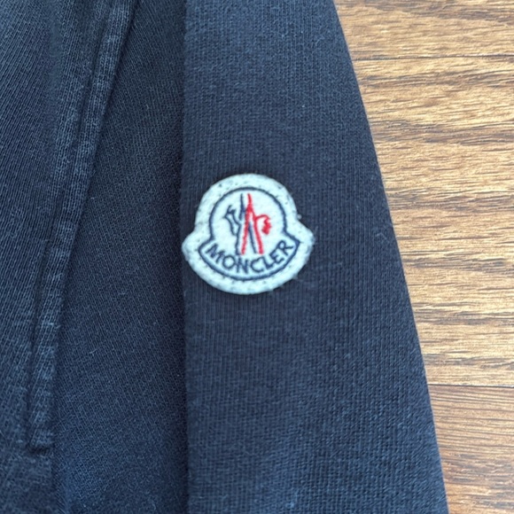 Moncler Wolf Crewneck - Picture 7 of 10